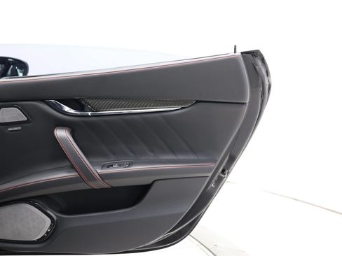 Used 2022 Maserati Quattroporte Trofeo RWD image 71