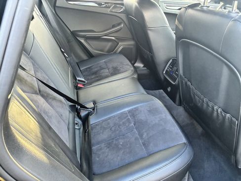 Used 2017 Porsche Macan w/ Driver Memory Package image 39