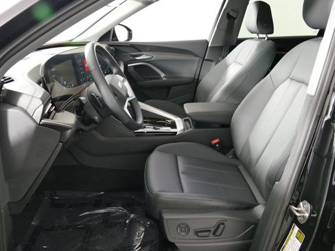 Certified 2025 Audi Q5 Premium w/ Convenience Package AWD/4WD image 12