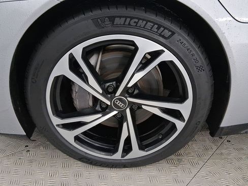 Used 2022 Audi e-tron GT Premium Plus w/ Performance Package image 11