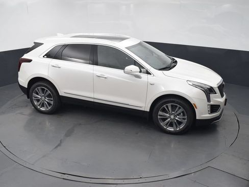 New 2026 Cadillac XT5 Premium Luxury w/ Driver Assist Package AWD/4WD image 46