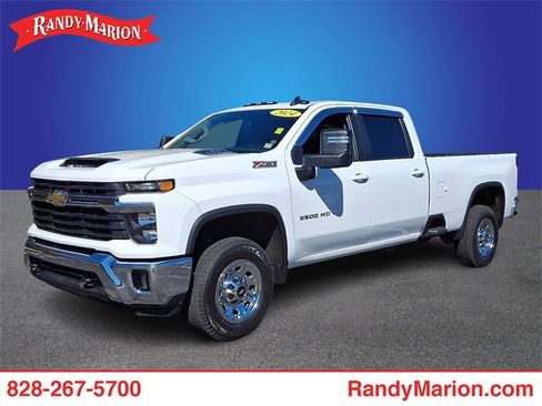 Used 2024 Chevrolet Silverado 3500 LT w/ Convenience Package image 1