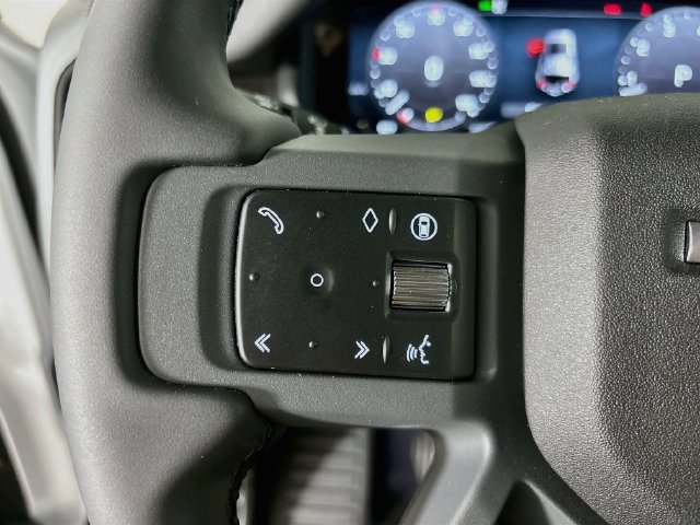 New 2026 Land Rover Defender 110 S AWD/4WD image 10