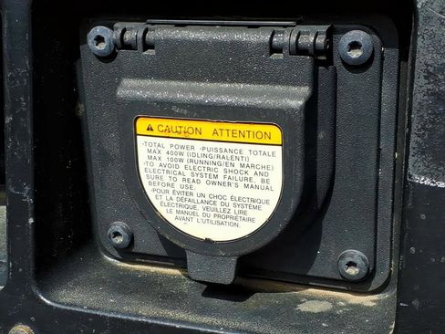 Used 2017 Toyota Tacoma TRD Sport w/ Premium & Technology Package image 11