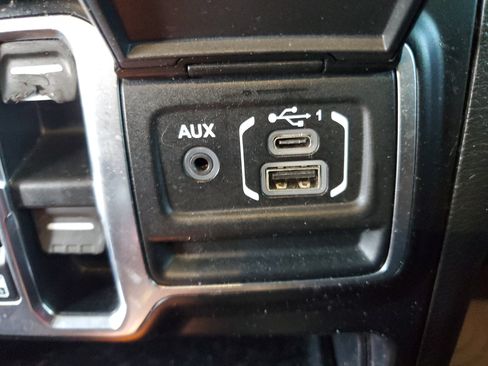 Used 2022 Jeep Wrangler Unlimited Sport AWD/4WD image 30
