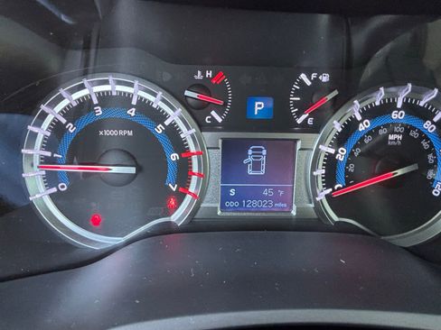 Used 2018 Toyota 4Runner SR5 Premium image 15