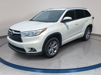 Used 2015 Toyota Highlander XLE FWD video 1