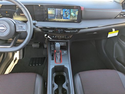 New 2026 Nissan Kicks SR w/ Cold Weather Package image 23