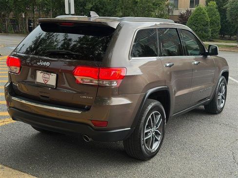 Used 2017 Jeep Grand Cherokee Limited AWD/4WD image 10