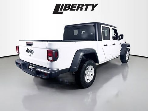 Used 2023 Jeep Gladiator Sport image 7