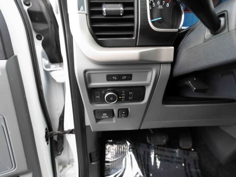 Used 2022 Ford F150 XLT image 11