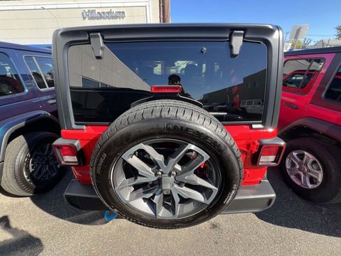 Used 2024 Jeep Wrangler Sport S w/ Convenience Group image 6