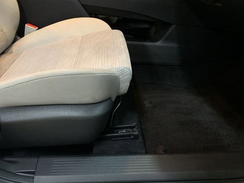 Used 2023 Nissan Rogue SV image 17