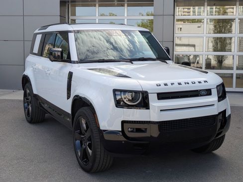 New 2026 Land Rover Defender 110 X-Dynamic SE AWD/4WD image 3