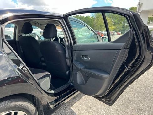 Used 2023 Nissan Sentra SV FWD image 11