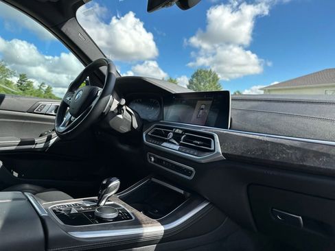 Used 2023 BMW X5 xDrive40i w/ Premium Package image 29