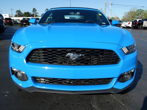 Used 2017 Ford Mustang Premium image 9