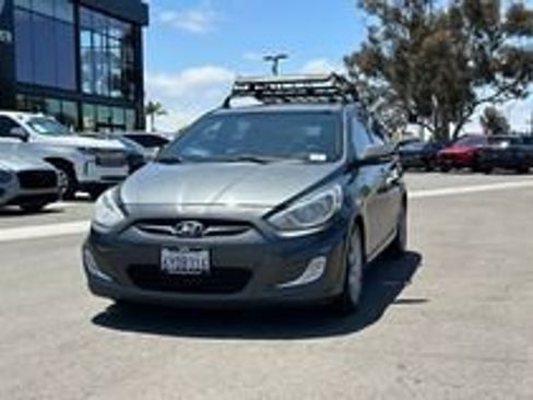 Used 2013 Hyundai Accent SE FWD image 5