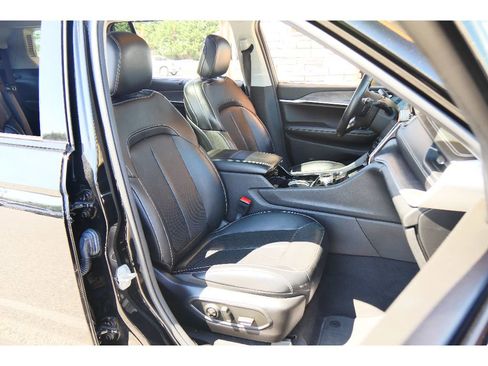 Used 2022 Jeep Grand Cherokee L Limited w/ Luxury Tech Group II image 15