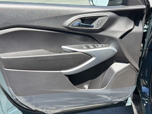 New 2026 Chevrolet Trax LS w/ LS Convenience Package FWD image 23