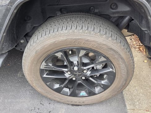 Used 2023 Jeep Wrangler Sahara w/ Cold Weather Group image 4