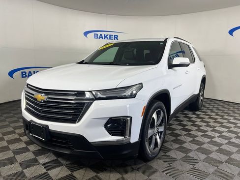 Certified 2023 Chevrolet Traverse LT w/ LT Premium Package AWD/4WD image 1