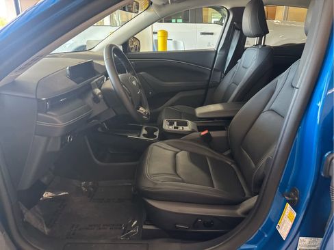 Used 2025 Ford Mustang Mach-E Premium AWD/4WD image 25
