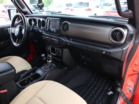 Used 2020 Jeep Wrangler Sport AWD/4WD image 29