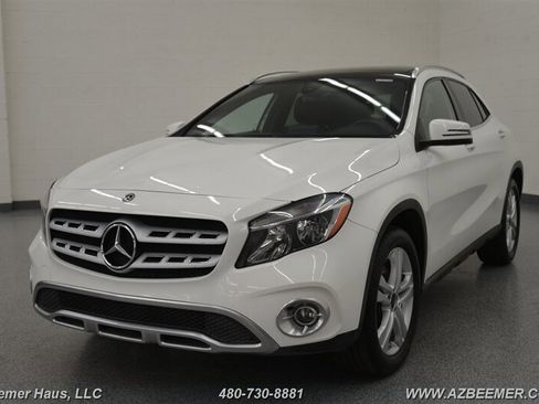 Used 2018 Mercedes-Benz GLA 250 4MATIC w/ Premium Package image 2