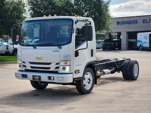 New 2025 Chevrolet Low Cab Forward 5500XG image 4