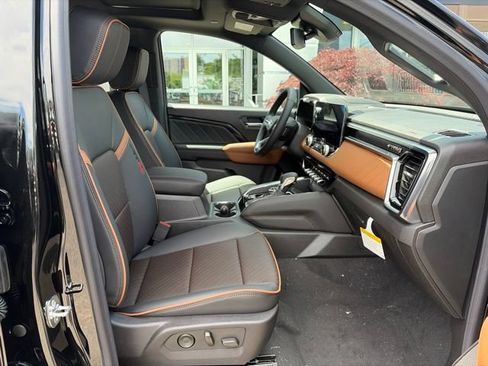 New 2026 GMC Canyon AT4 w/ Nightfall Edition AWD/4WD image 16