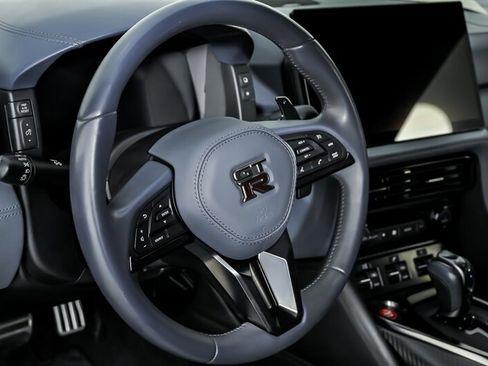 Used 2020 Nissan GT-R Premium AWD/4WD image 23