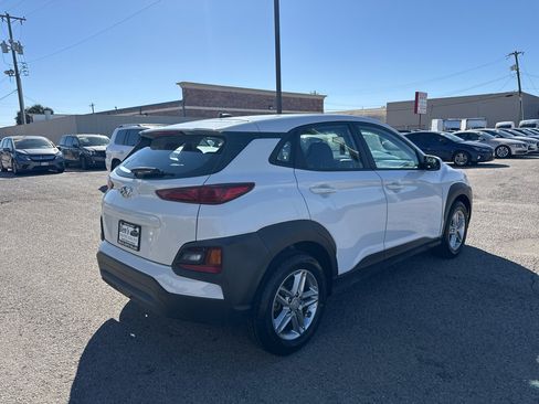 Used 2021 Hyundai Kona SE image 6