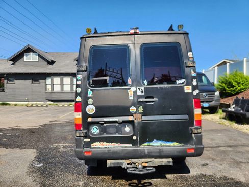 Used 2006 Dodge Sprinter 2500 w/ PWR Convenience Group RWD image 60