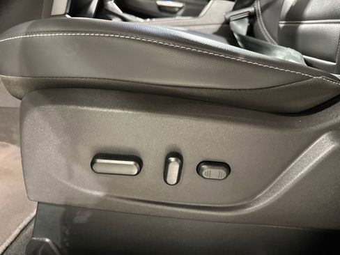 Used 2019 Ford Escape SEL AWD/4WD image 17