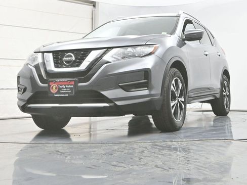 Used 2019 Nissan Rogue SV w/ Premium Package AWD/4WD image 24