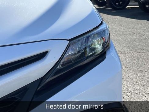 Used 2024 Toyota Camry SE image 9