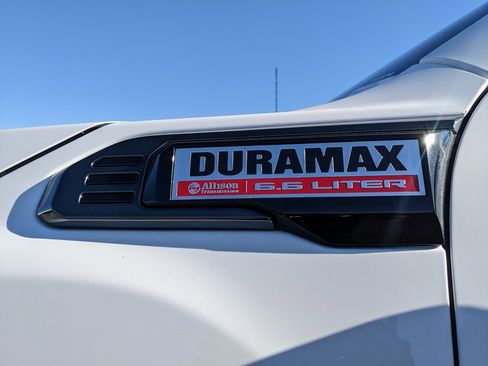 Used 2024 GMC Sierra 2500 AT4 image 26