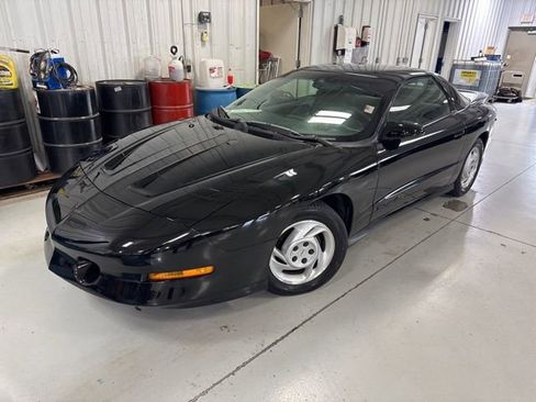 Used 1994 Pontiac Firebird Trans Am RWD image 2