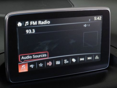 Used 2016 MAZDA MAZDA3 i Grand Touring image 5