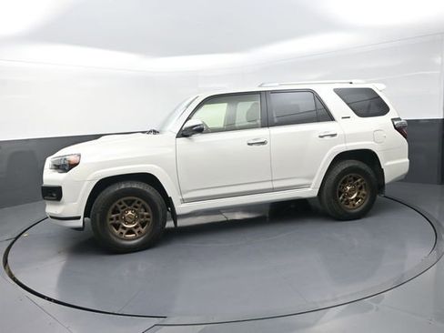 Used 2023 Toyota 4Runner Limited AWD/4WD image 37