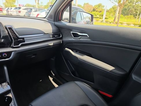 Certified 2025 Kia Sportage X-Line w/ Premium Package AWD/4WD image 10