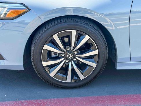 Used 2024 Honda Civic EX image 9