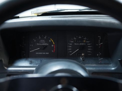 Used 1989 Ford Mustang LX image 31