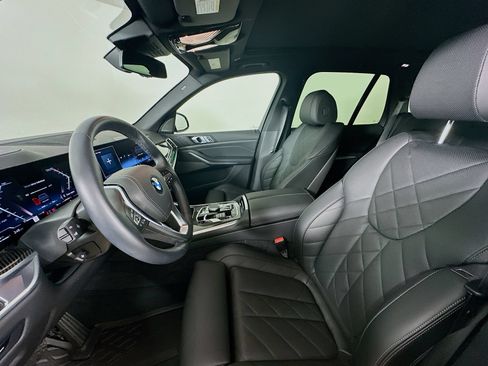 Used 2025 BMW X5 xDrive40i w/ M Sport Package AWD/4WD image 34