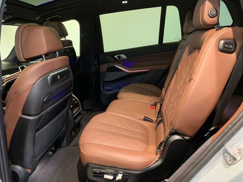 Used 2024 BMW X7 xDrive40i w/ Executive Package image 66