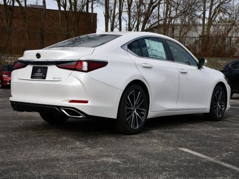 New 2025 Lexus ES 350 w/ Premium Package image 7