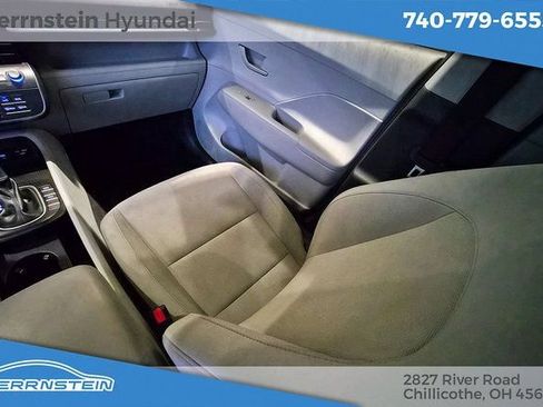 Used 2024 Hyundai Kona SEL image 14