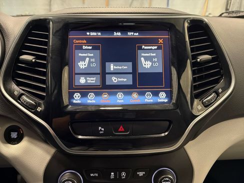 Used 2019 Jeep Cherokee Limited AWD/4WD image 8