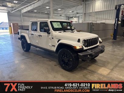 New 2025 Jeep Gladiator Sport